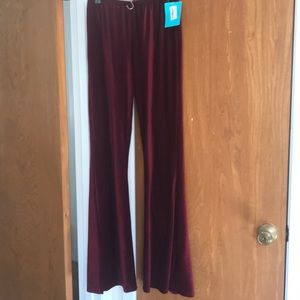 NWT ⭐️ Corduroy velvet bell bottoms